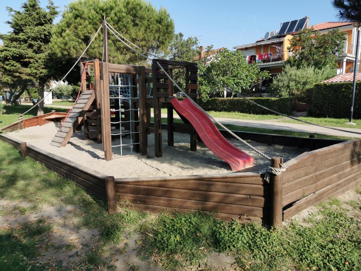 Lora Deluxe Superior 5 Star Apartment, Your Piece Of Heaven By The Sea & Park With Sea & Park View Novigrad  Exterior photo